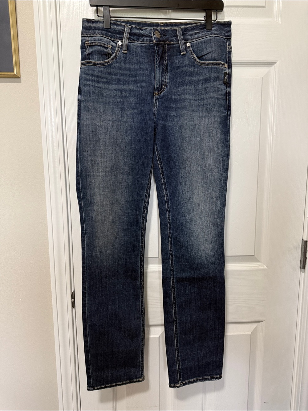 Silver Avery Straight Jeans Sz 30/31 Like new Blue whiskered